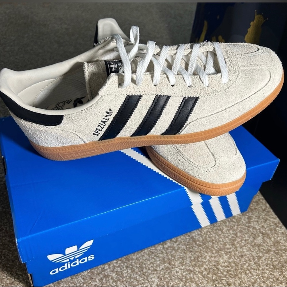 *RARE & NWT Adidas Handball Spezial - ‘Aluminum Core Black’